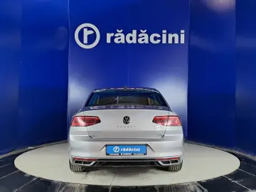 VOLKSWAGEN PASSAT COMFORTLINE R-LINE