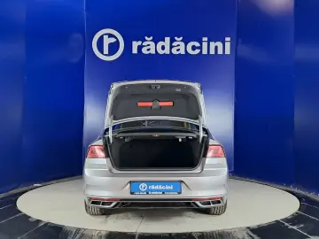 VOLKSWAGEN PASSAT COMFORTLINE R-LINE