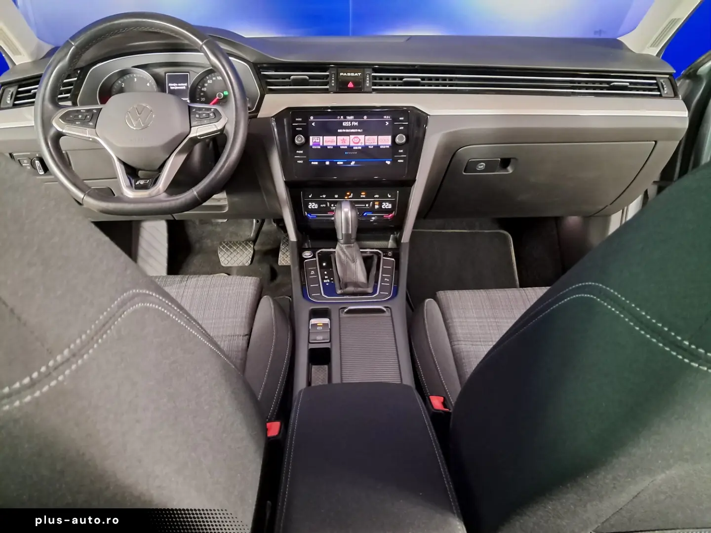 VOLKSWAGEN PASSAT COMFORTLINE R-LINE