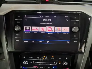 VOLKSWAGEN PASSAT COMFORTLINE R-LINE