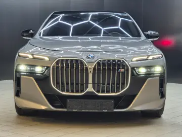 M760 e xDrive M Sport VIRTU MEMO PROF MASAGE 360