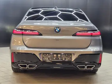 M760 e xDrive M Sport VIRTU MEMO PROF MASAGE 360