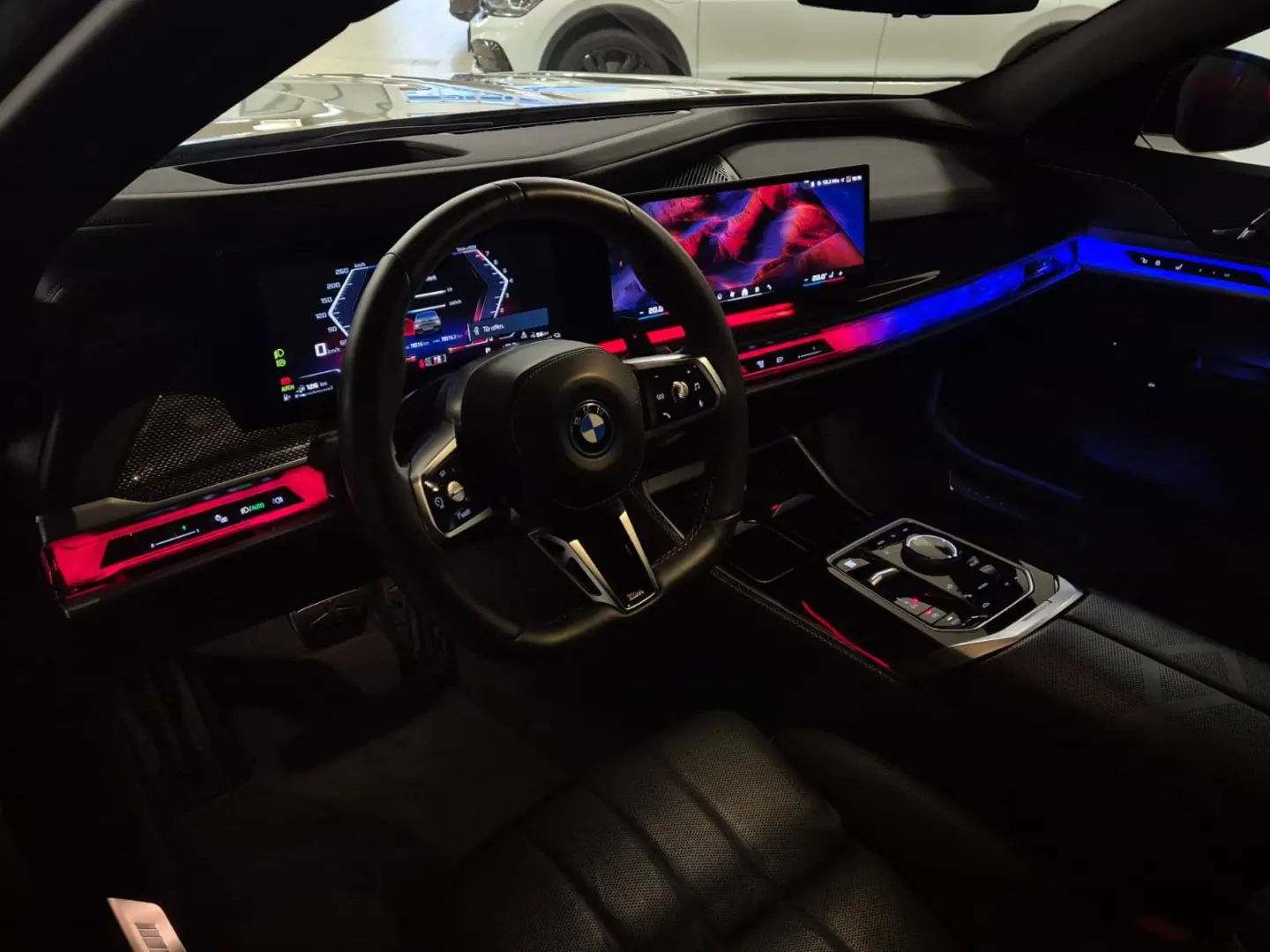 M760 e xDrive M Sport VIRTU MEMO PROF MASAGE 360