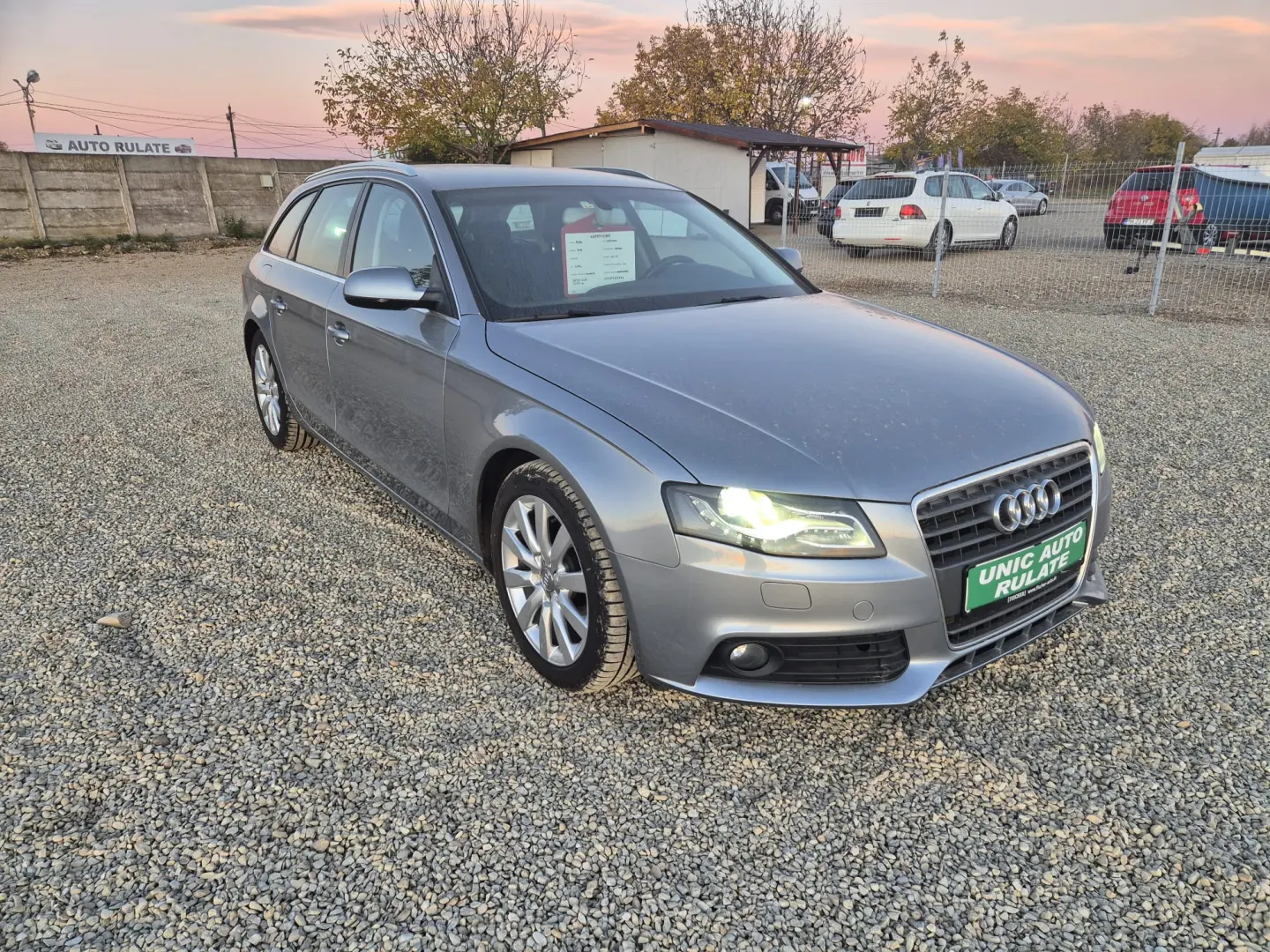Audi A 4   2012  2.0 diesel  automat