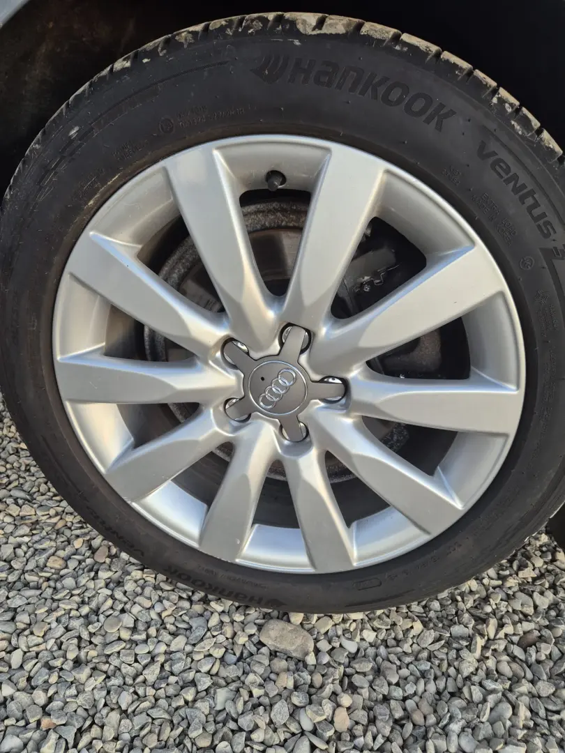 Audi A 4   2012  2.0 diesel  automat