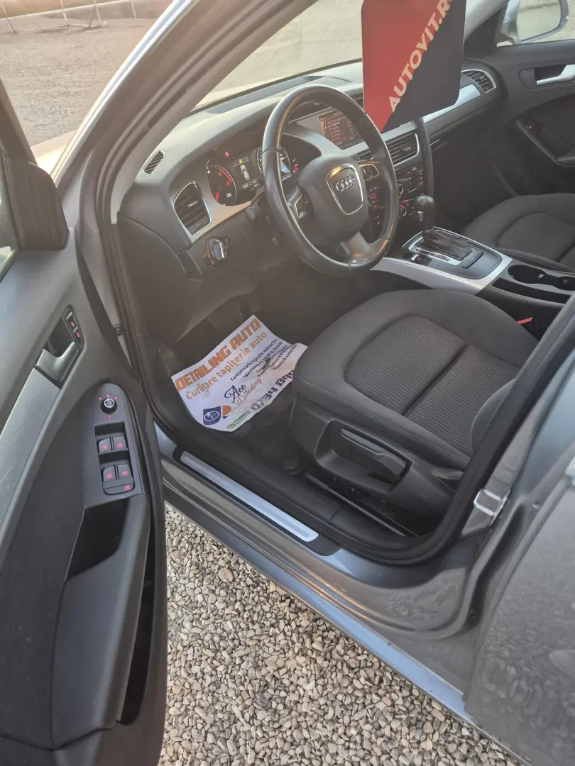 Audi A 4   2012  2.0 diesel  automat