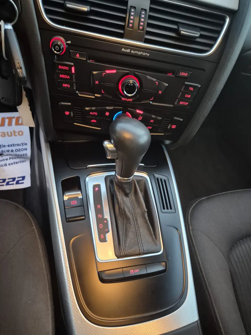 Audi A 4   2012  2.0 diesel  automat