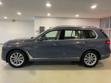 X7 xDrive 40d HUD StandHZG AHK Pano Navi Leder H