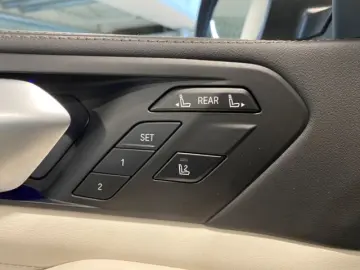 X7 xDrive 40d HUD StandHZG AHK Pano Navi Leder H