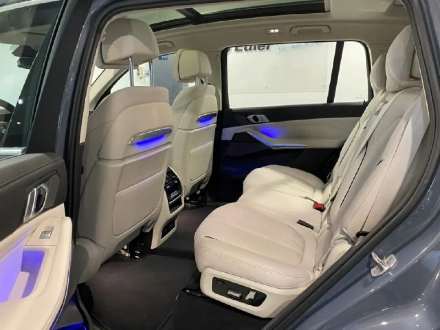 X7 xDrive 40d HUD StandHZG AHK Pano Navi Leder H