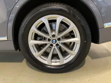 X7 xDrive 40d HUD StandHZG AHK Pano Navi Leder H