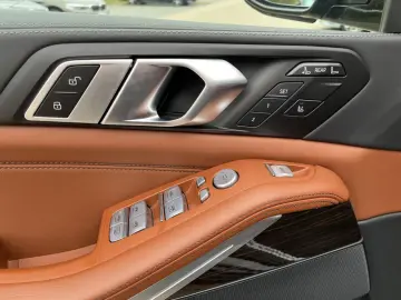 X7 xDrive40i M-Sport AHK Iconic Glow 360