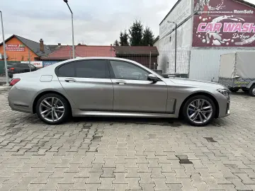 BMW 730