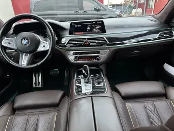 BMW 730