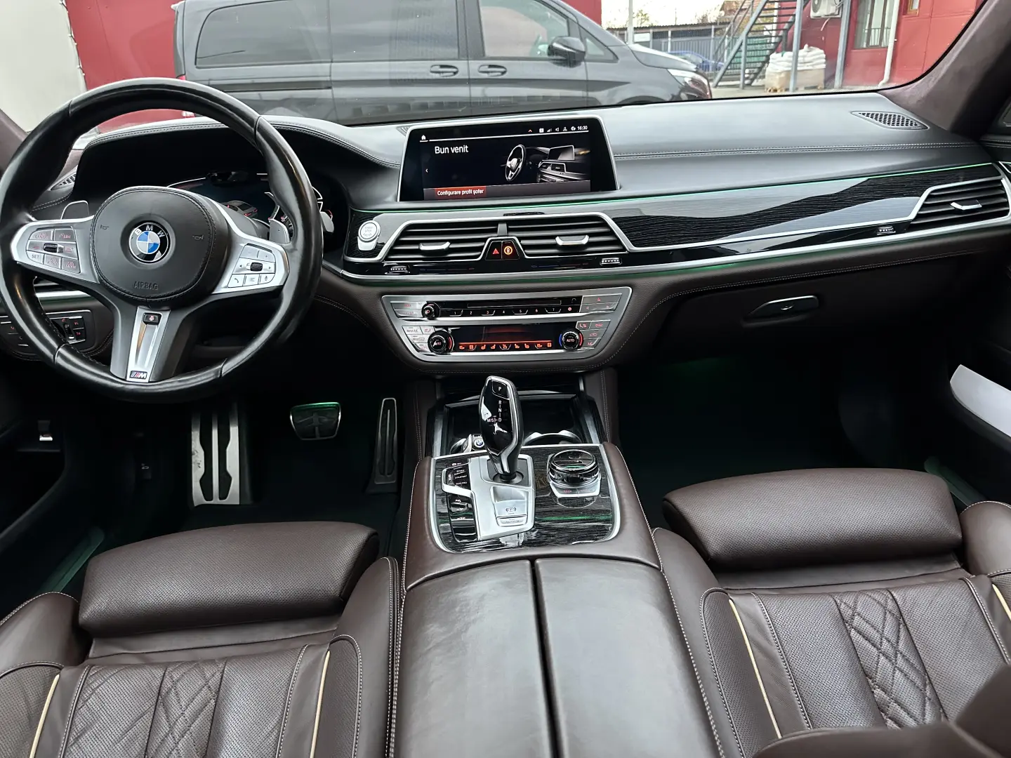 BMW 730