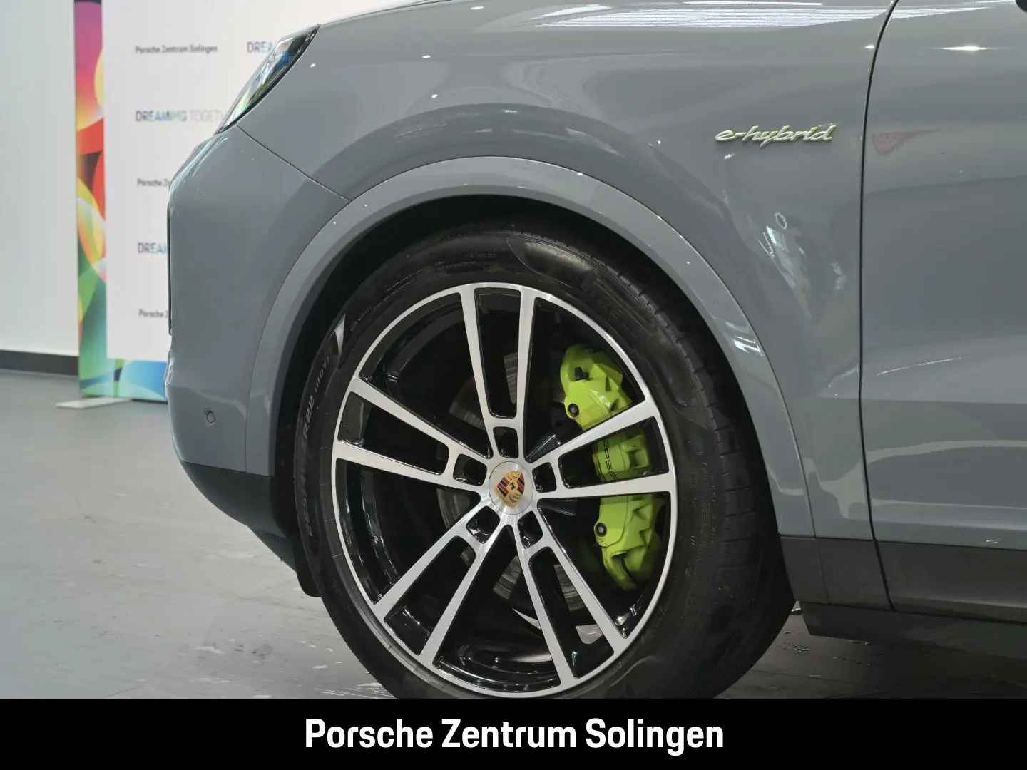 Cayenne E-Hybrid AHK INNO 22'' HD BOSE