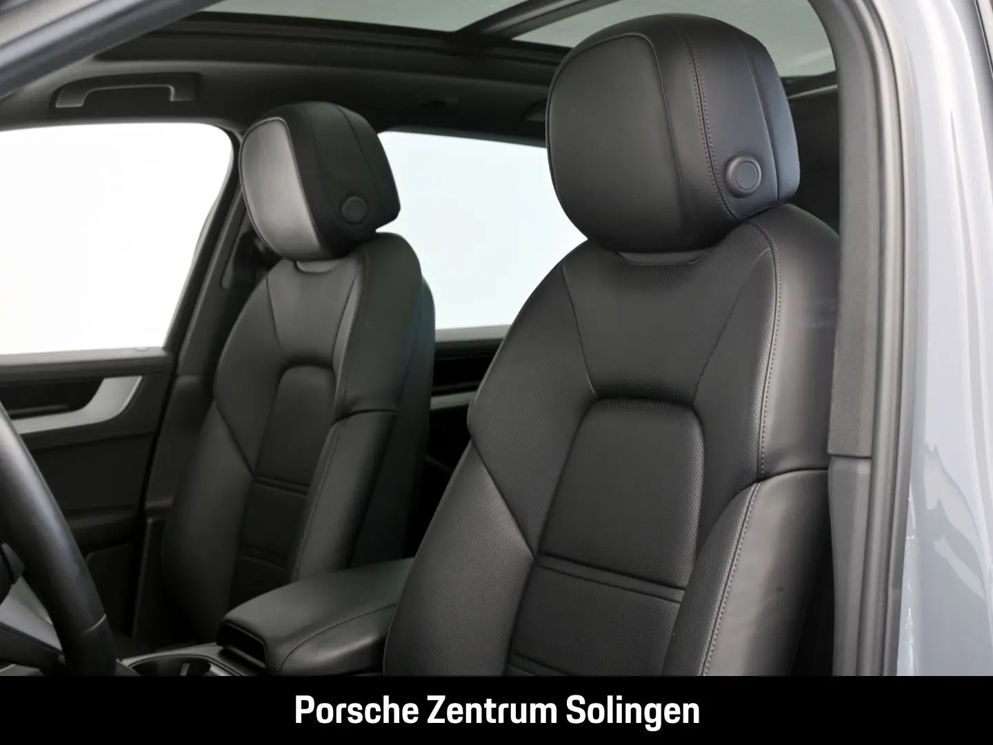 Cayenne E-Hybrid AHK INNO 22'' HD BOSE