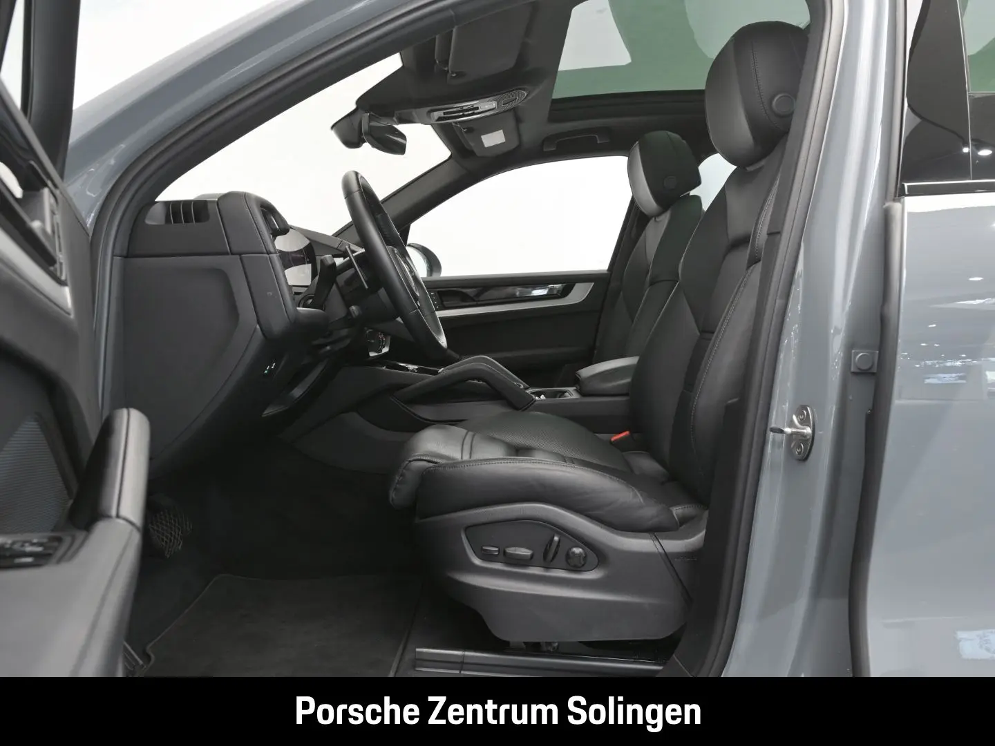 Cayenne E-Hybrid AHK INNO 22'' HD BOSE