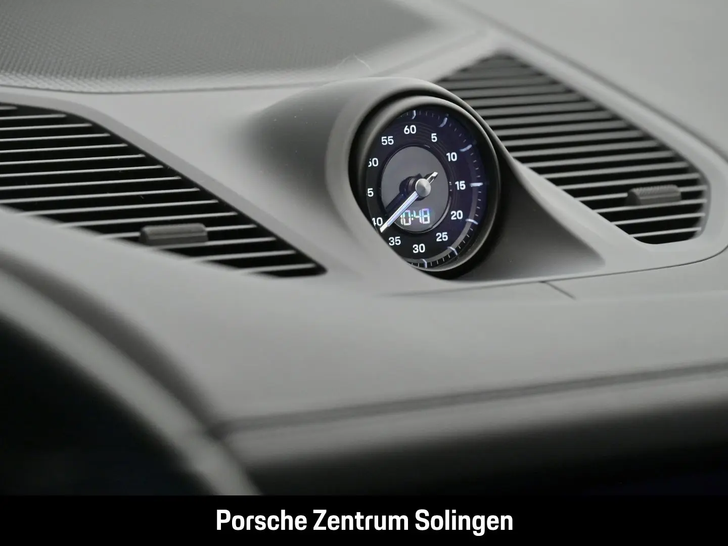 Cayenne E-Hybrid AHK INNO 22'' HD BOSE