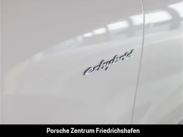 Cayenne E-Hybrid BOSE LED-Matrix Panoramadach