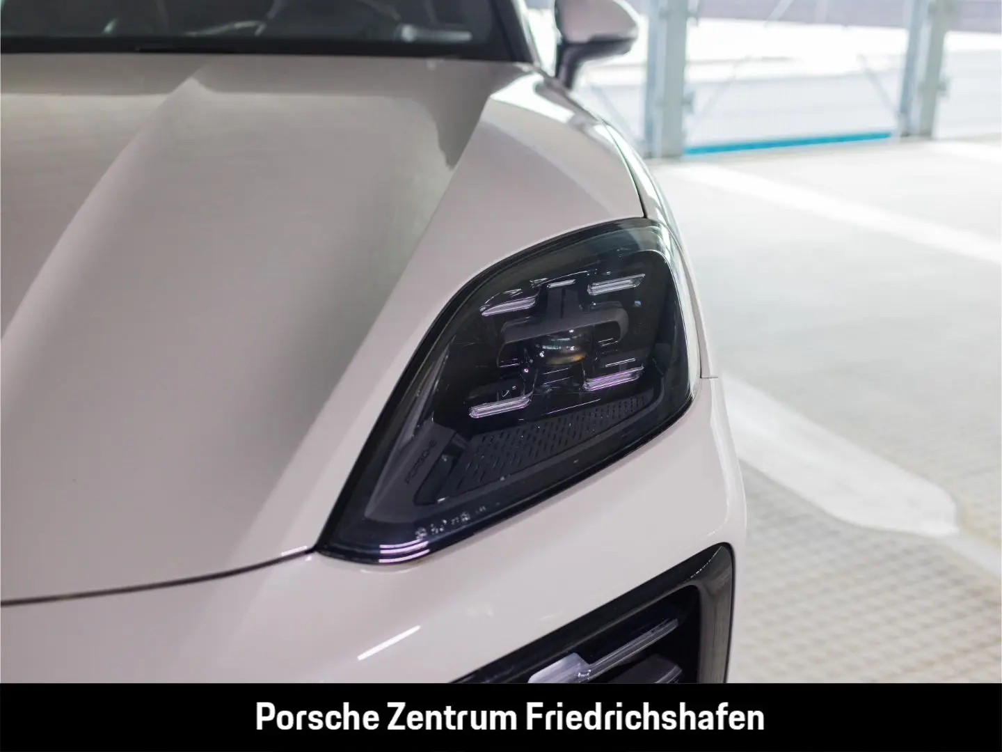 Cayenne E-Hybrid BOSE LED-Matrix Panoramadach