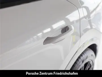 Cayenne E-Hybrid BOSE LED-Matrix Panoramadach