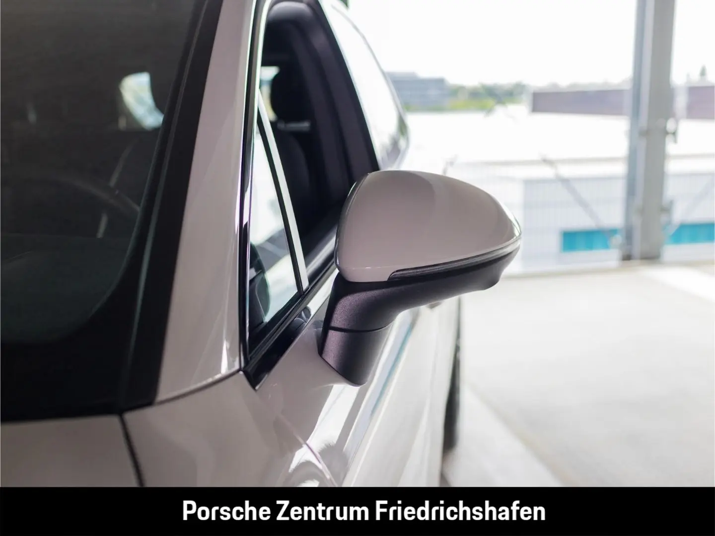 Cayenne E-Hybrid BOSE LED-Matrix Panoramadach