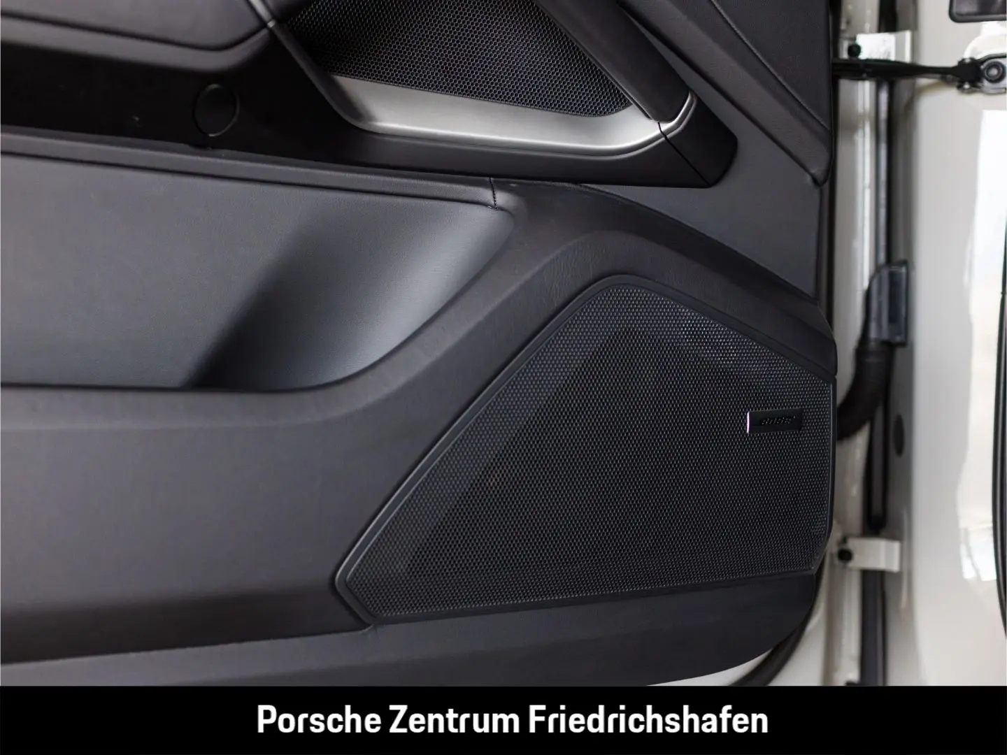 Cayenne E-Hybrid BOSE LED-Matrix Panoramadach