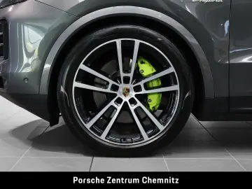 Cayenne E-Hybrid Sportabgas;Luft;BOSE;AHZV