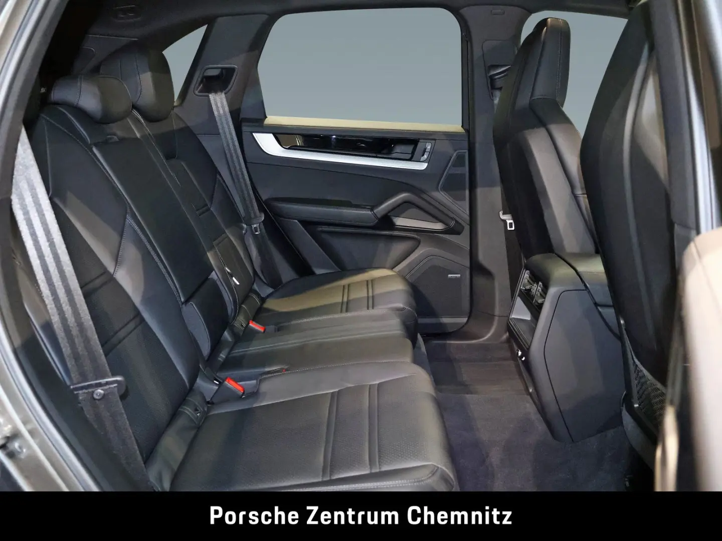 Cayenne E-Hybrid Sportabgas;Luft;BOSE;AHZV