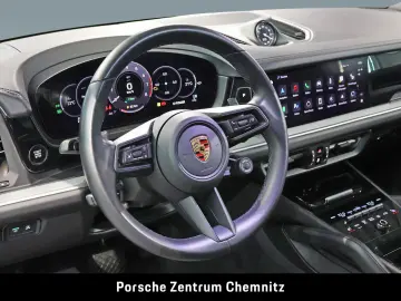 Cayenne E-Hybrid Sportabgas;Luft;BOSE;AHZV