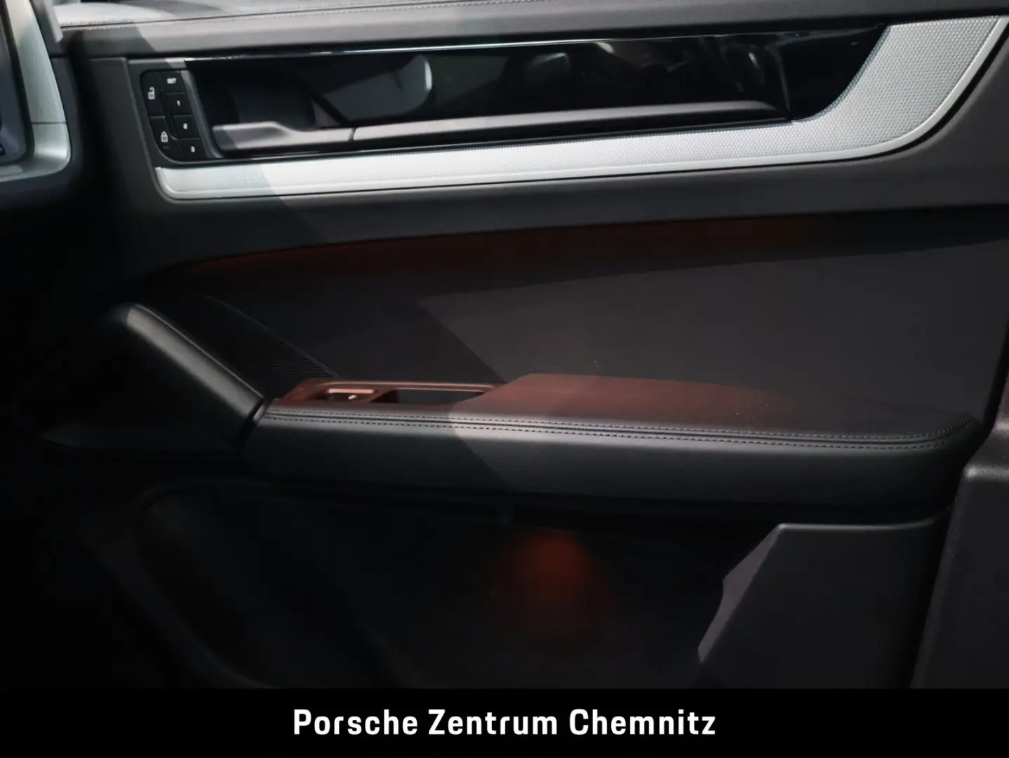 Cayenne E-Hybrid Sportabgas;Luft;BOSE;AHZV