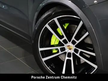 Cayenne E-Hybrid Sportabgas;Luft;BOSE;AHZV