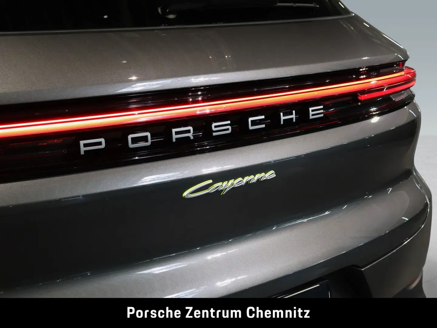 Cayenne E-Hybrid Sportabgas;Luft;BOSE;AHZV
