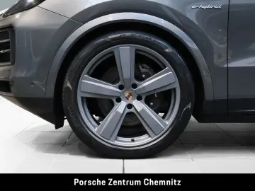 Cayenne E-Hybrid Luft;Sitzbelüft.;BOSE;18-Wege