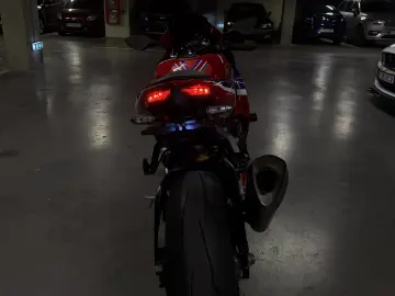 Honda FIREBLADE 1000rr sp