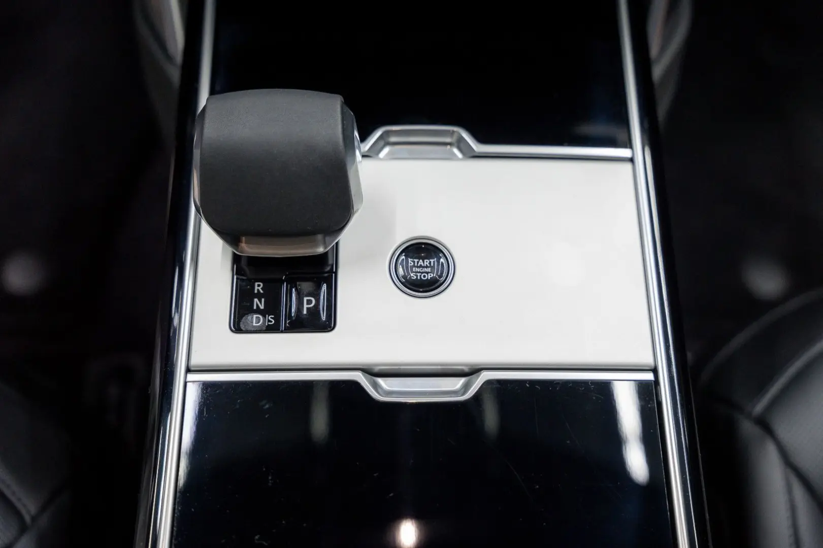 Range Rover P530 Autob. LWB Fond-TV 23''