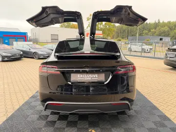 MODEL X PALLADIUM  ENHANCED AP   6SEATER