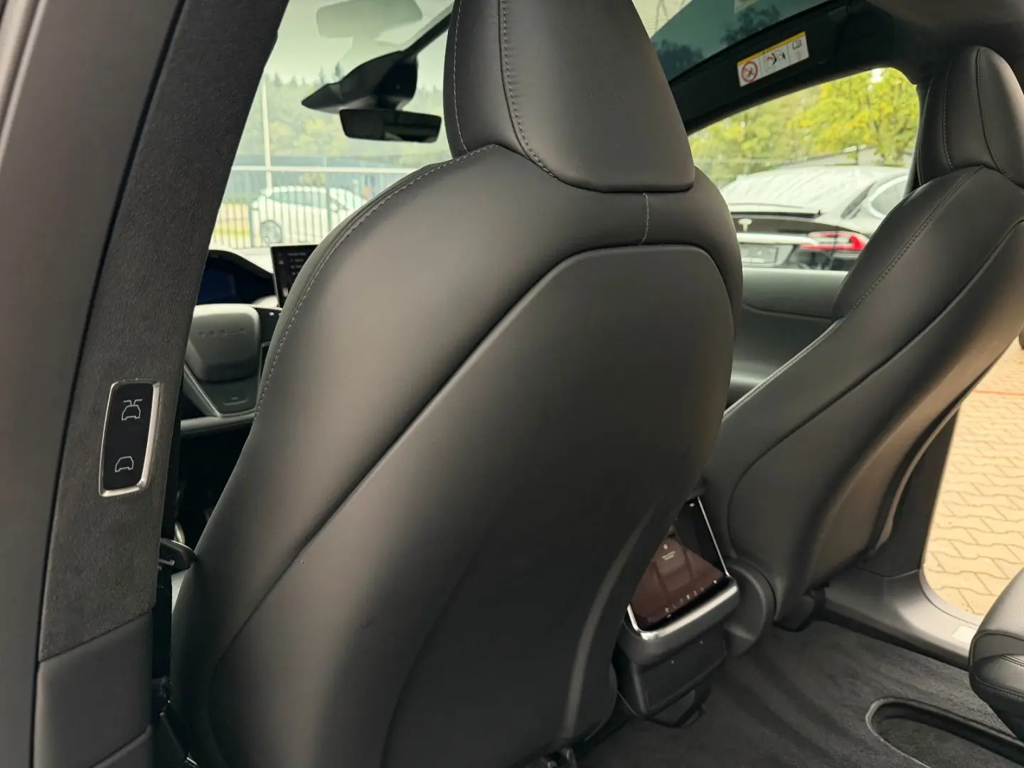 MODEL X PALLADIUM  ENHANCED AP   6SEATER