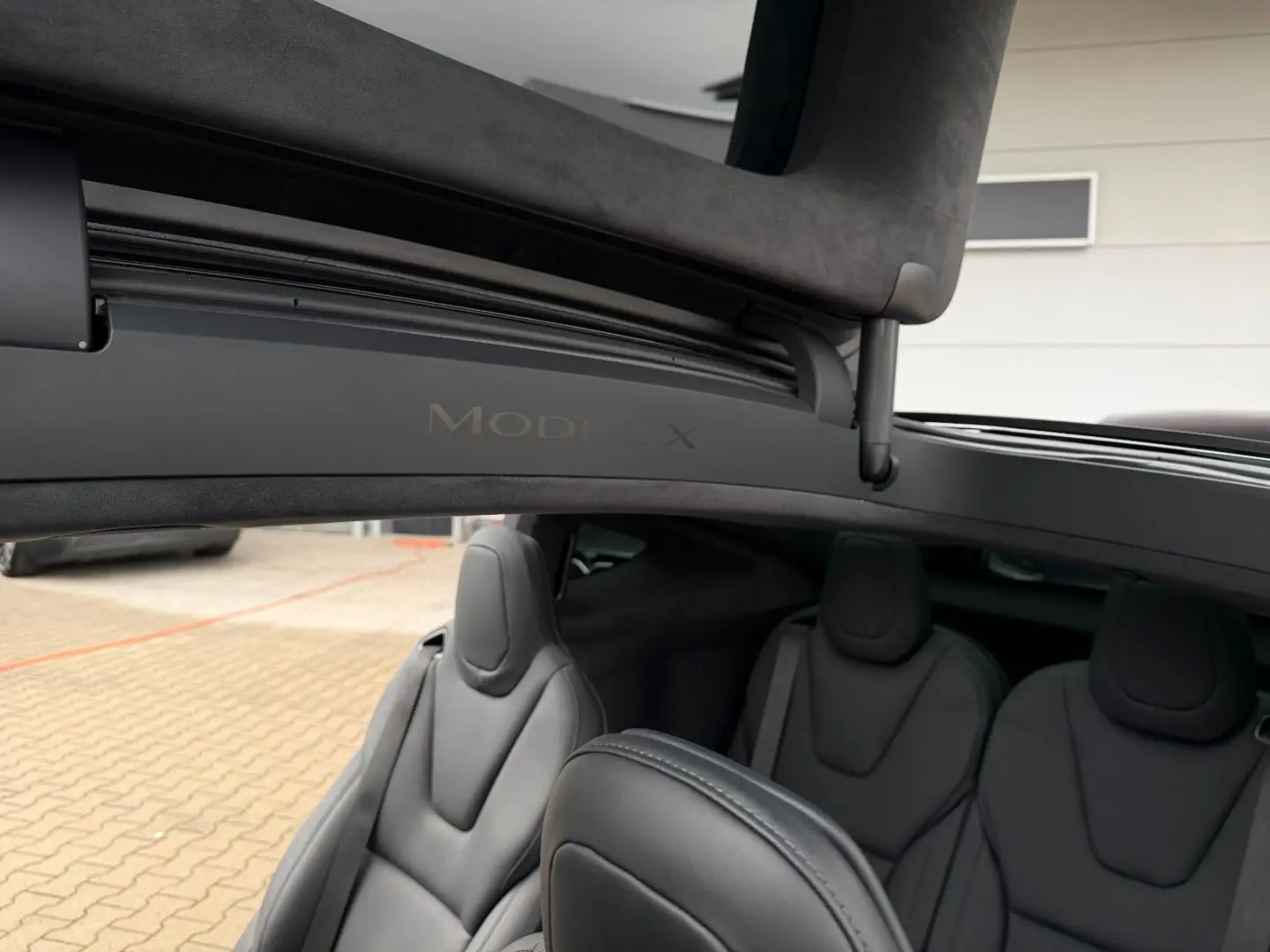 MODEL X PALLADIUM  ENHANCED AP   6SEATER