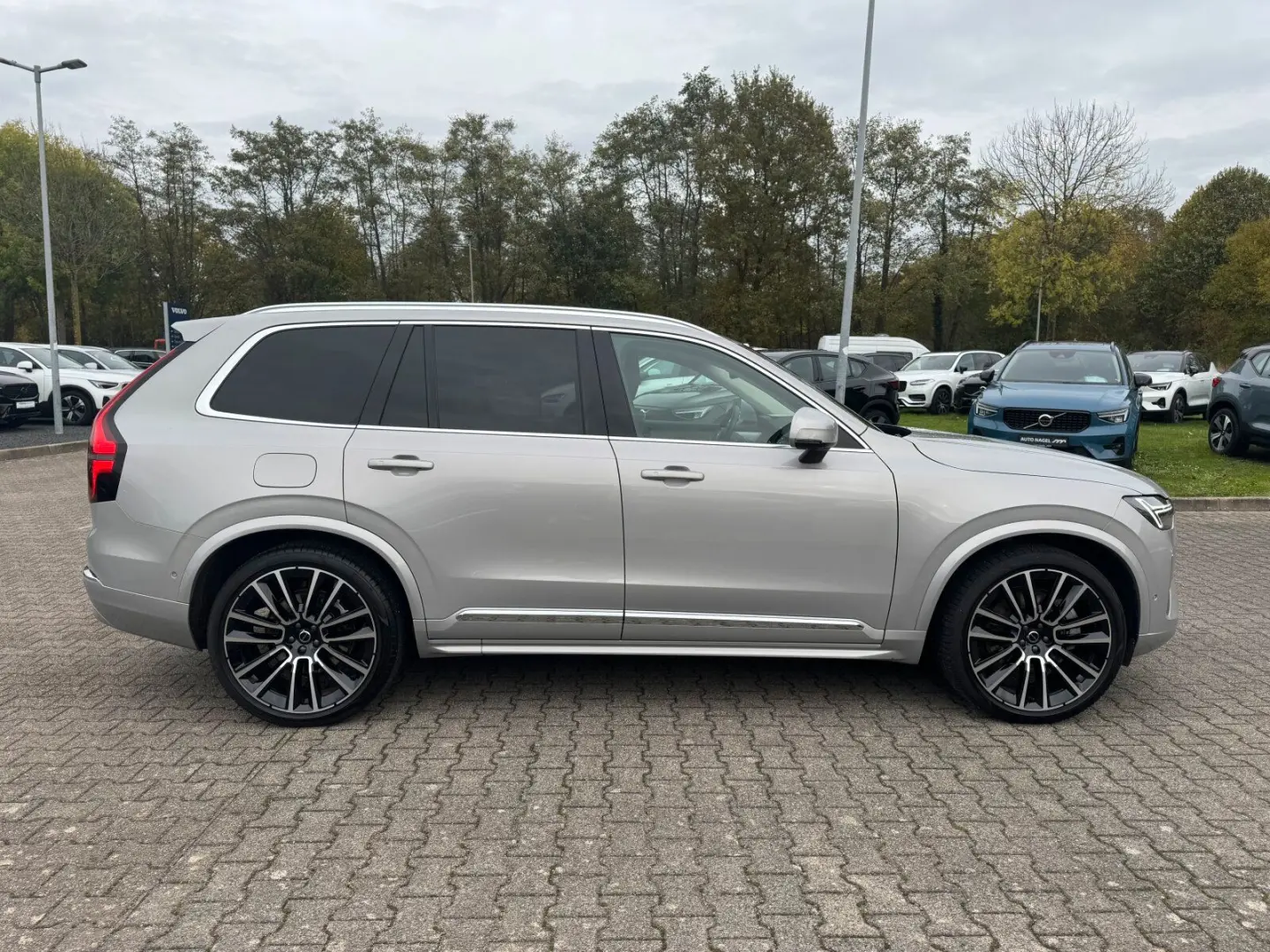 XC90 T8 Ultra Bright Facelift  LUFT B&W 22