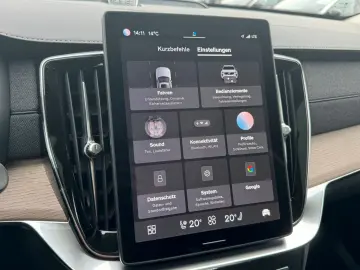 XC90 T8 Ultra Bright Facelift  LUFT B&W 22