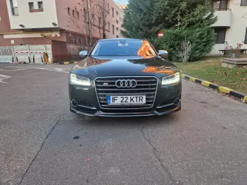 Audi S8