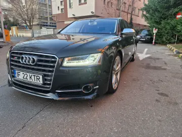 Audi S8