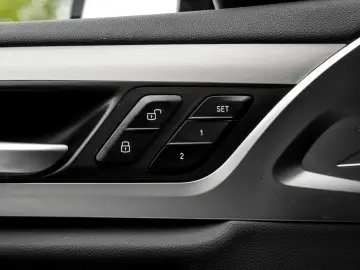 X3 xDrive20d LASER AHK DA PA HiFi SHZ 19