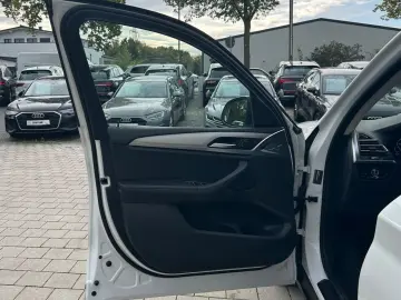 X3 xDrive 20 d AHK DAB LED Navi SHZ ViCo 360