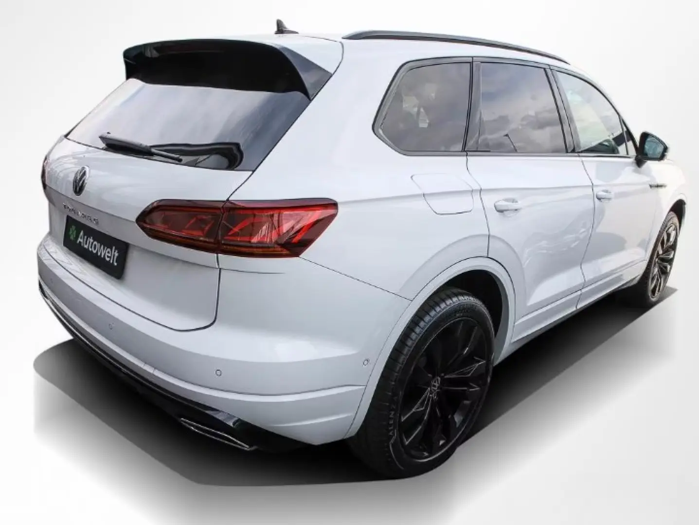 Volkswagen Touareg 3.0 TDI 4M R-Line Black Matrix Panorama