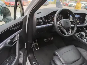 Volkswagen Touareg 3.0 TDI 4M R-Line Black Matrix Panorama