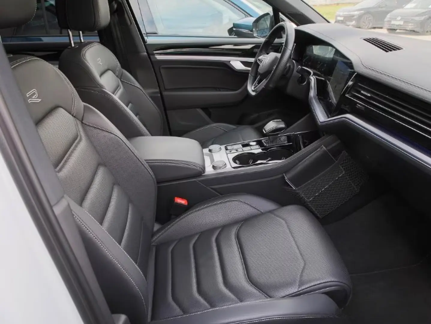 Volkswagen Touareg 3.0 TDI 4M R-Line Black Matrix Panorama