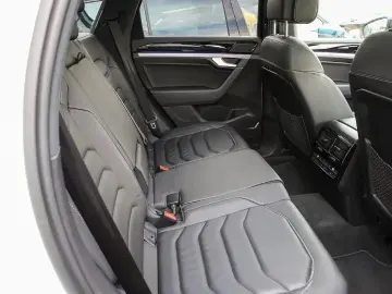 Volkswagen Touareg 3.0 TDI 4M R-Line Black Matrix Panorama